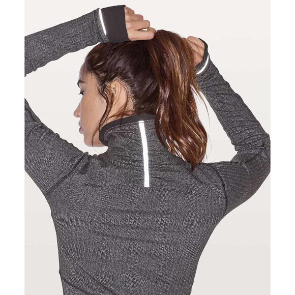 Lululemon Base Runner 1/2 Zip Heathered Herringbone Heathered Black Black Size 4 - Picture 7 of 9